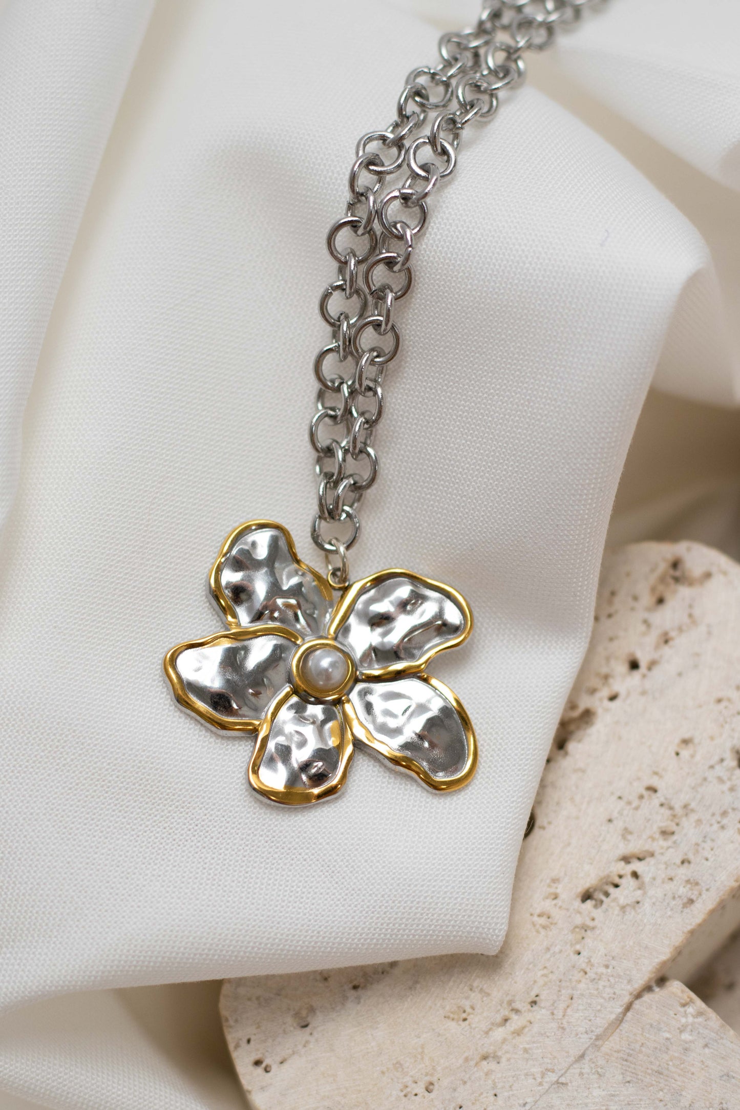 Two Tone Flower Necklace