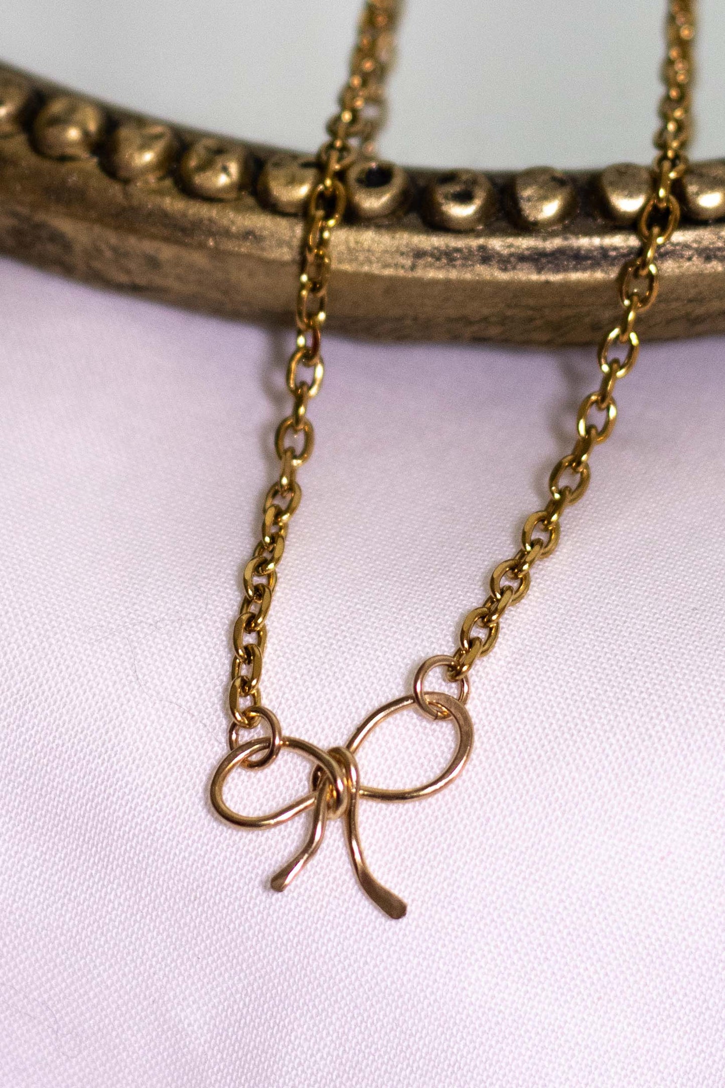 Bow Necklace