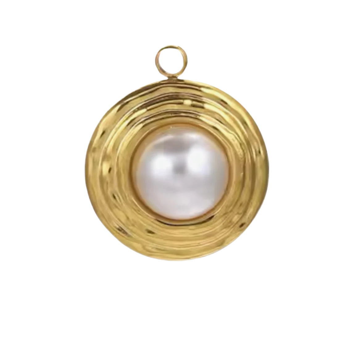 Vintage Gold Pearl Charm