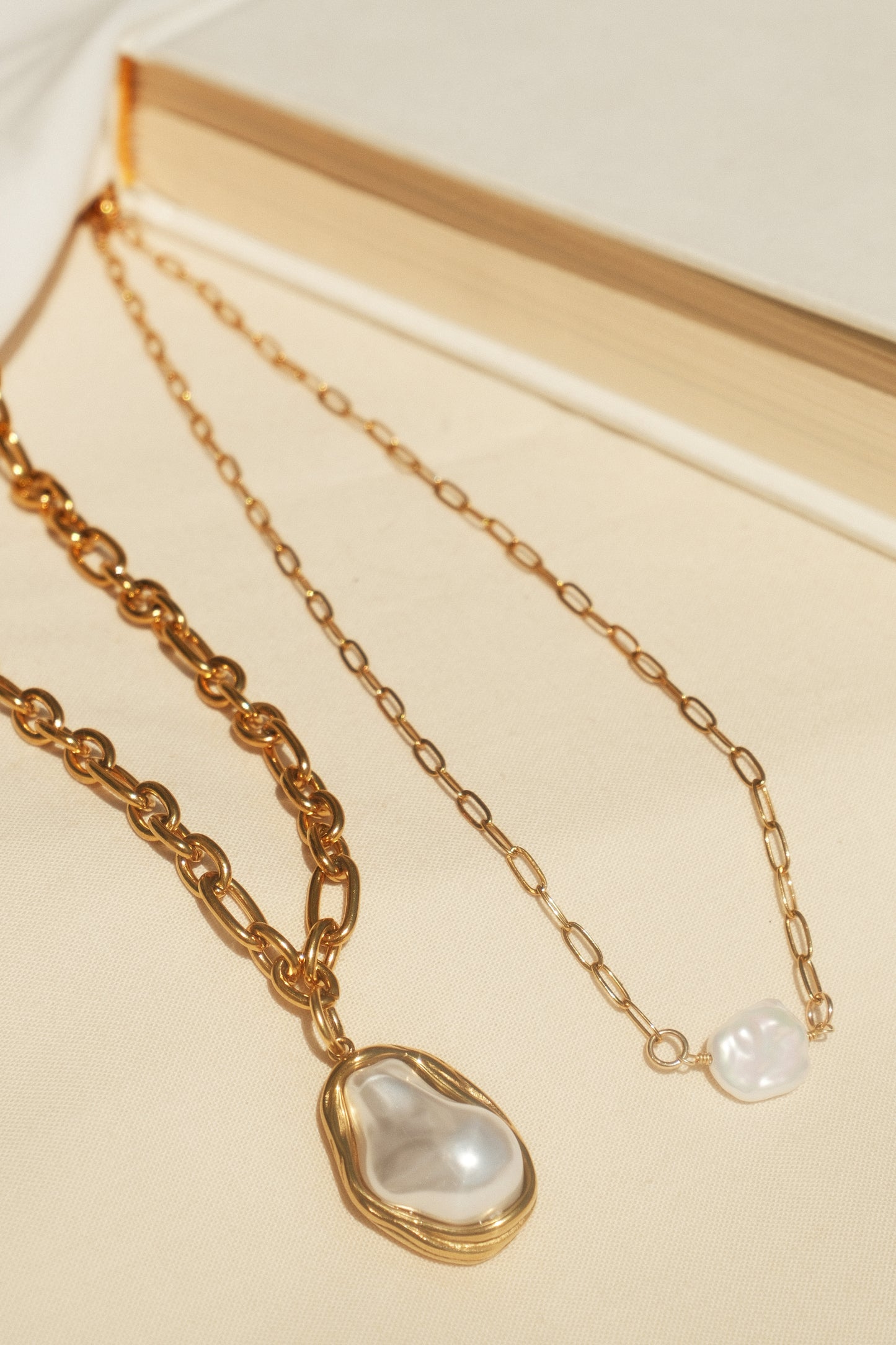 Connecting Pearl Necklace