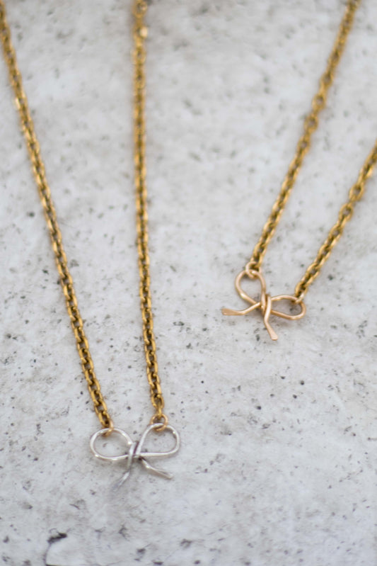 Bow Necklace