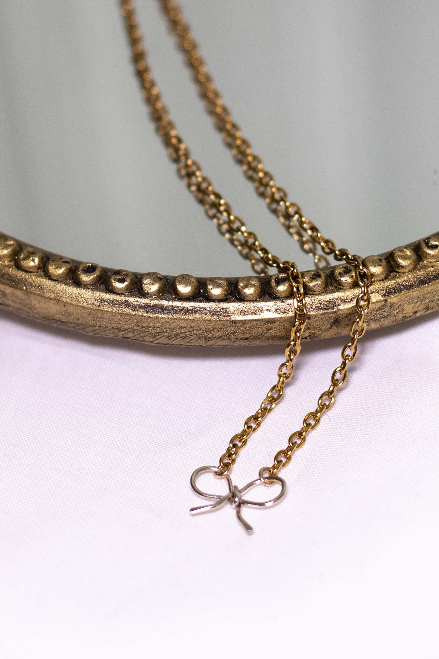 Bow Necklace