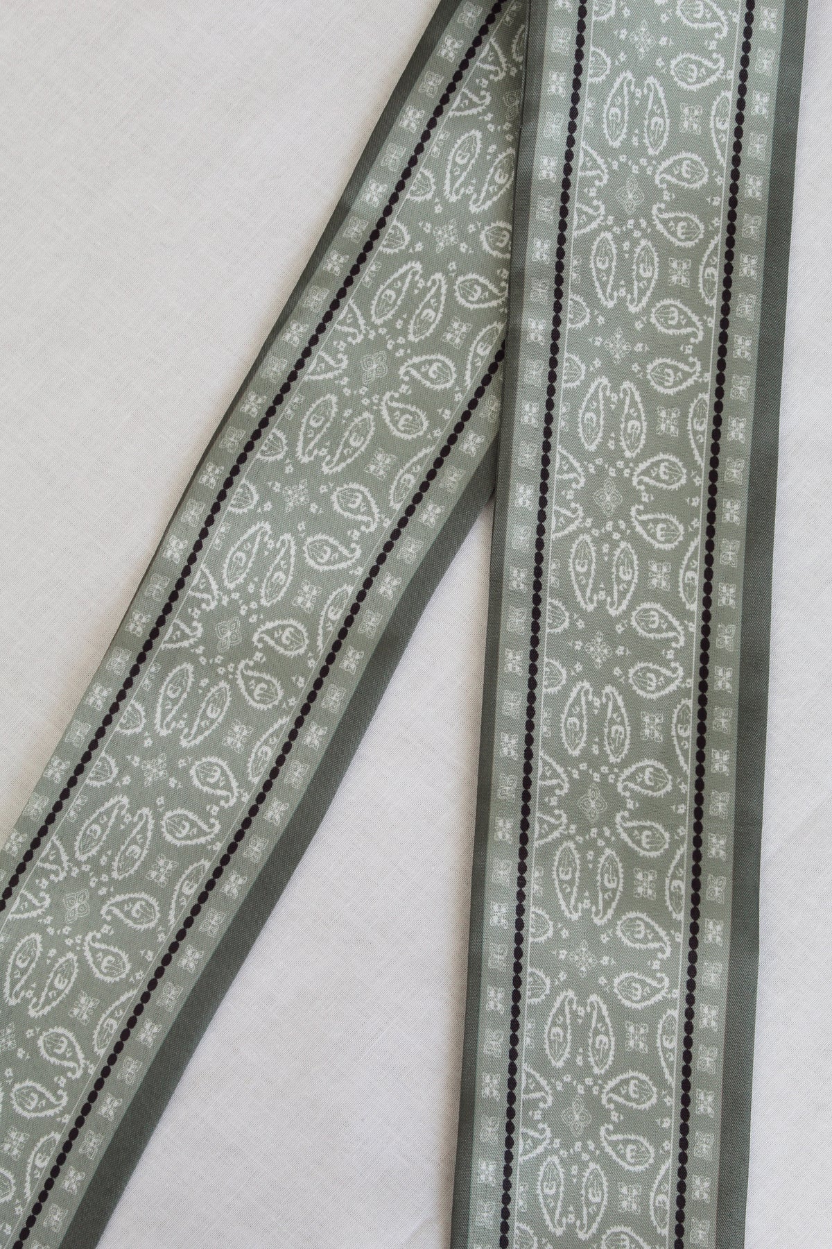 Evergreen Heart Scarf Necklace